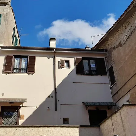 Casavacanze Salza Nel Borgo Sutri Exterior photo